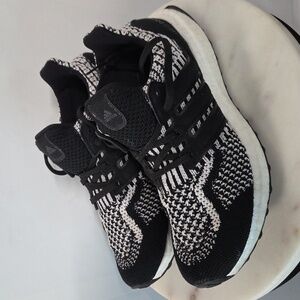 Adidas Ultraboost 1.0 DNA shoes Size 5